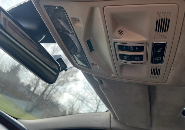 Jaguar XJ cena 45999 przebieg: 150000, rok produkcji 2011 z Warszawa małe 352